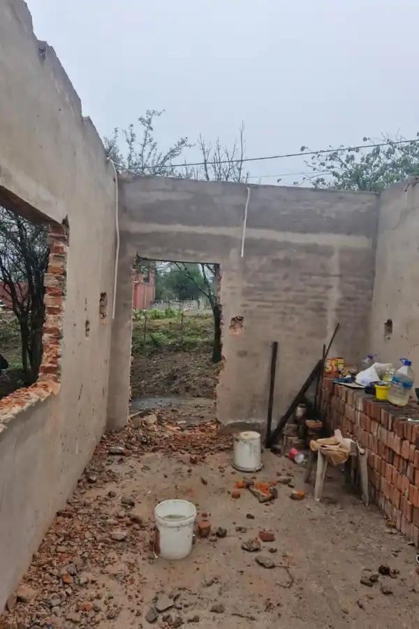 PUNTO FINAL. Autoridades detuvieron las construcciones en El Cadillal.