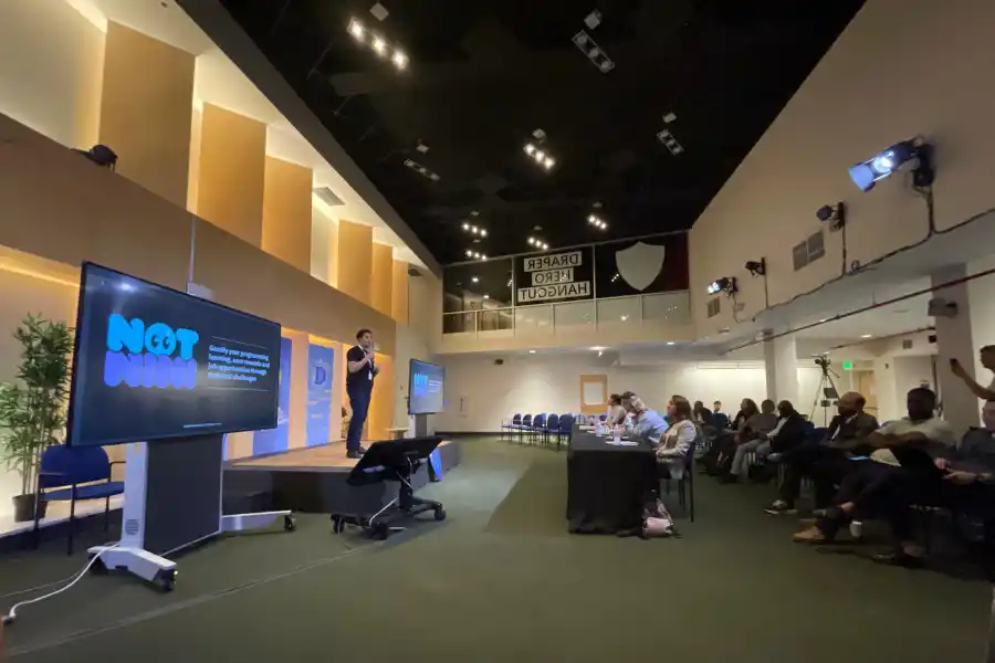 EXPOSICIÓN MUNDIAL. NotNini fue la ganadora del programa Draper House Americas. / CORTESÍA MARCO CANEVARO