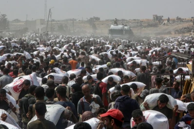 Netanyahu “autorizará”  que los palestinos salgan de Gaza