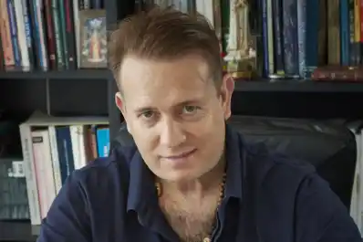 El biógrafo de Milei puso en duda la denuncia de Julieta Prandi y luego borró su mensaje