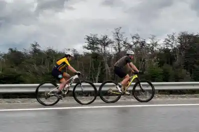 Historias de bikers que cruzan el país para correr el Trasmontaña de mountain bike