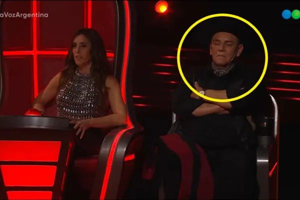 ¿Se quedó dormido?: el Chaqueño Palavecino protagonizó un desopilante momento en La Voz y se convirtió en meme