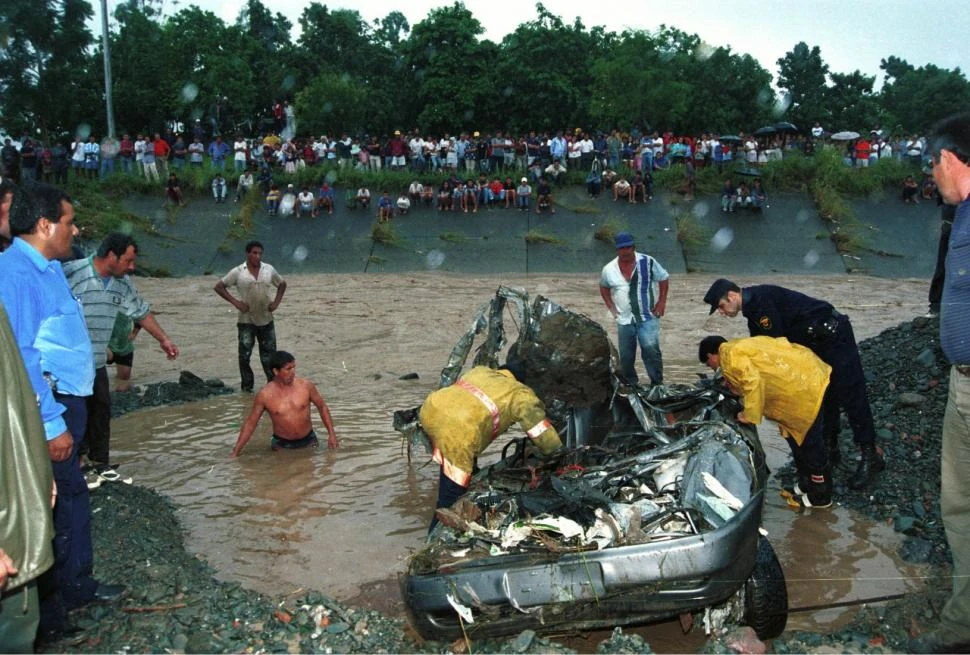 Recuerdos fotográficos: 1999. Cuando el torrente se cobró una vida en el Canal Sur