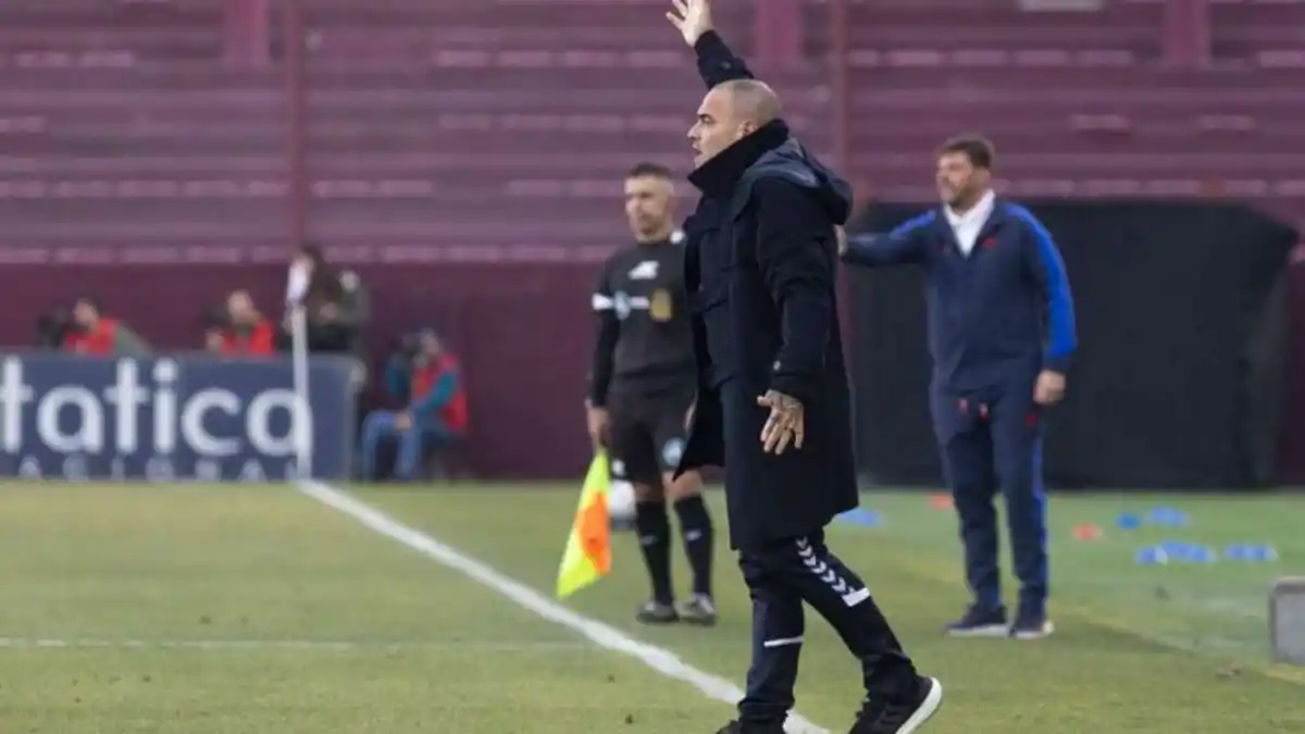 Caos en Quilmes: el DT renunció, volvió a entrenar y terminó echado por votación de los jugadores