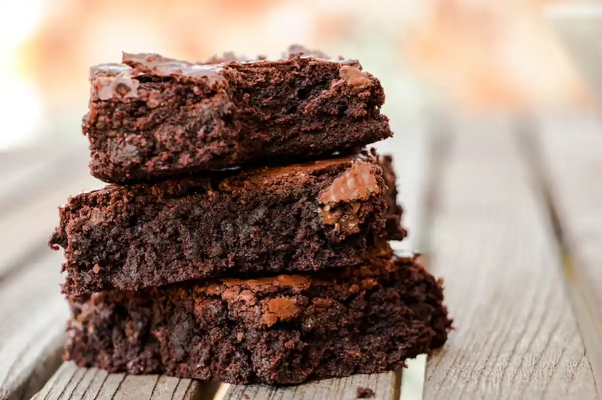 Perfecta para la merienda y el desayuno: receta de brownie sin azúcar ni manteca