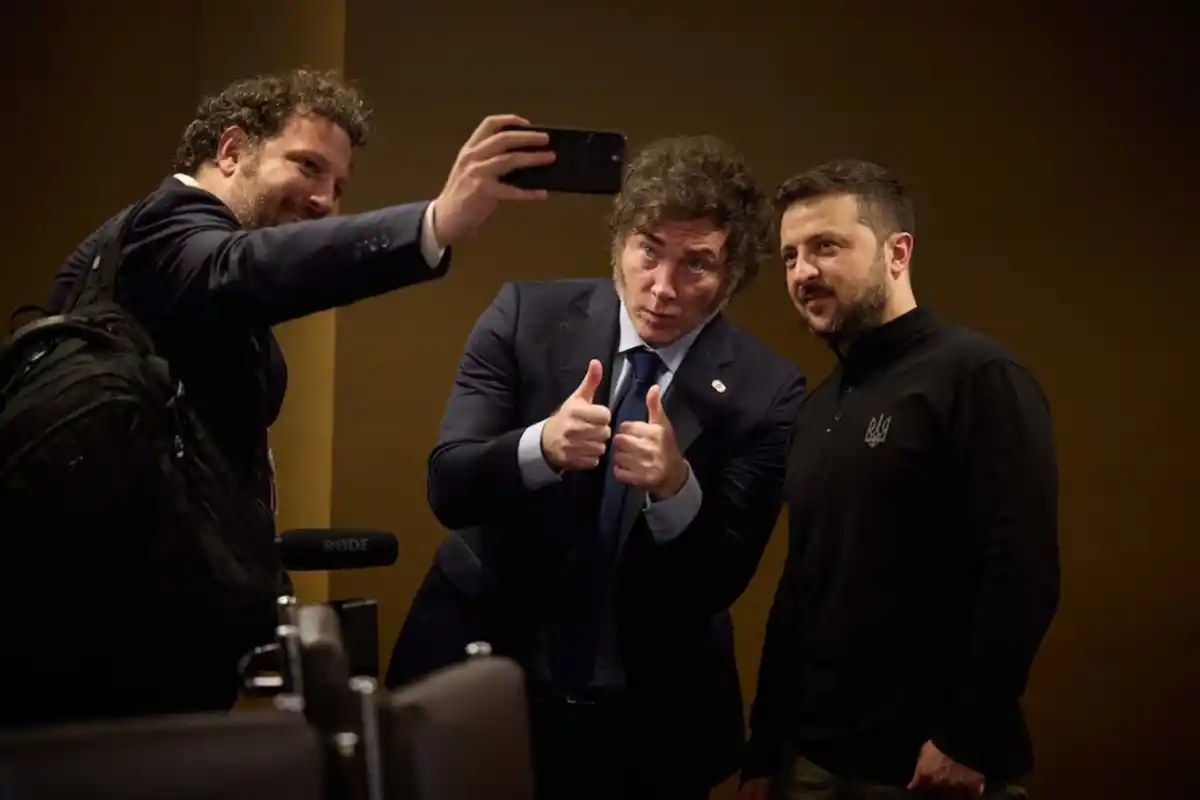 DIÁLOGO. Milei se comunicó con Zelensky y le transmitió el apoyo de la Argentina en las negociaciones para que su país finalmente llegue a un armisticio con Rusia.