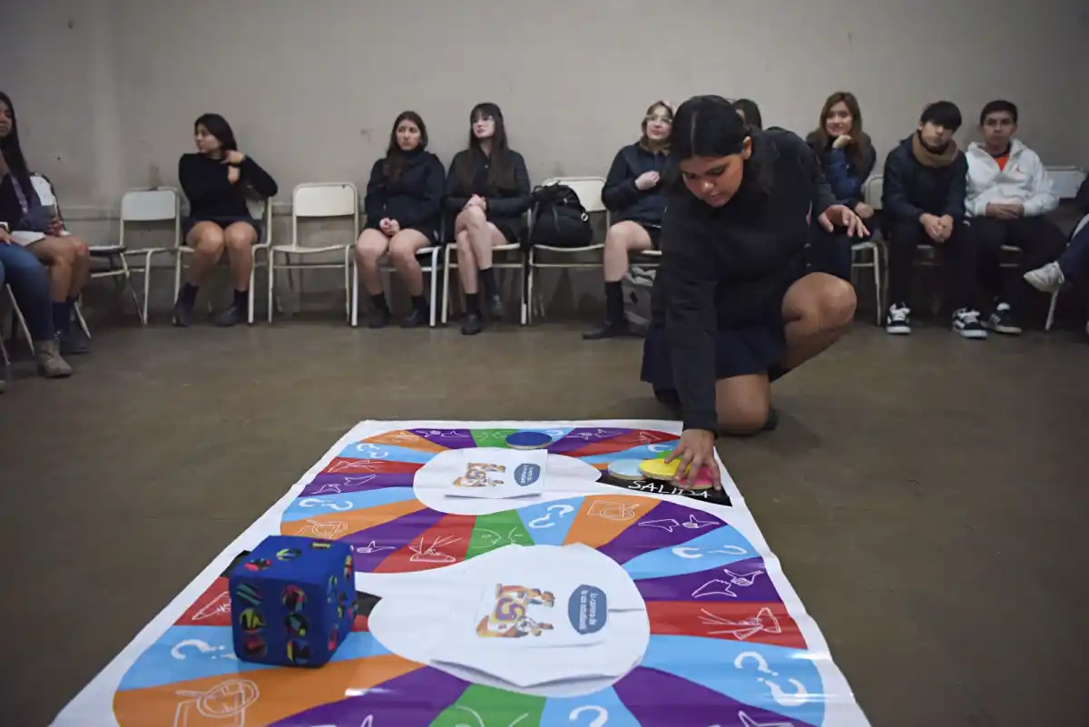 TALLERES. Los asistentes participaron de propuestas interactivas junto a docentes. LA GACETA/ FOTO DE ANALÍA JARAMILLO