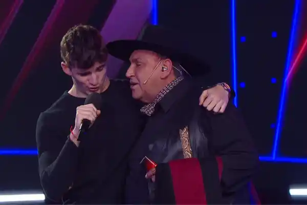 La Voz: el tucumano Pablo Cuello cumplió su sueño de cantar con el Chaqueño Palavecino