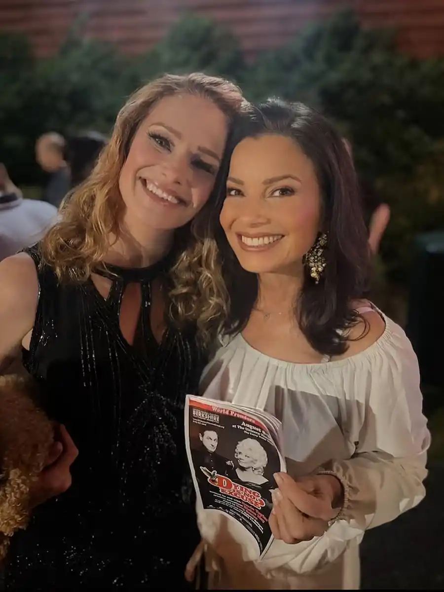 La niñera y Maggie Sheffield (Nicholle Tom)