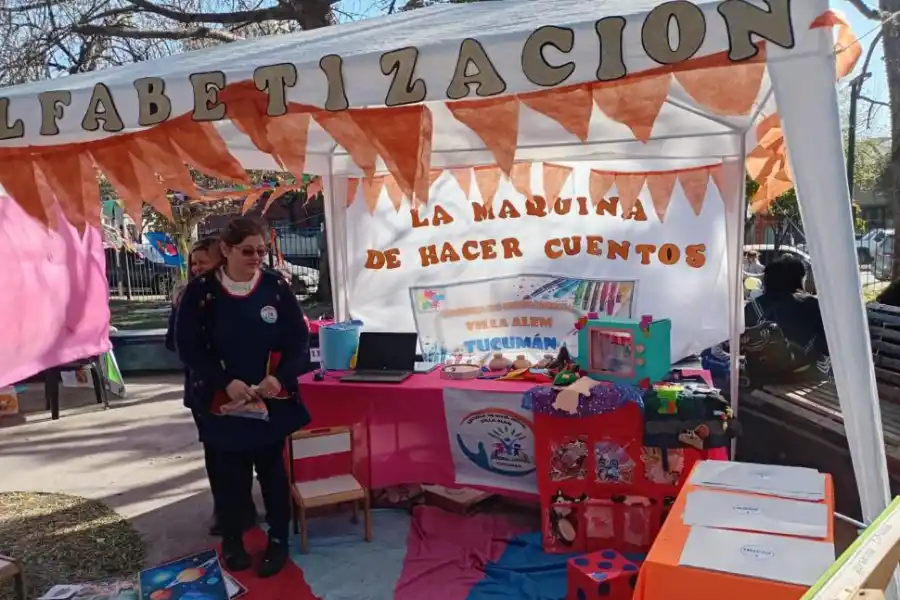“LA MÁQUINA DE HACER CUENTOS”. De la escuela Villa Alem.