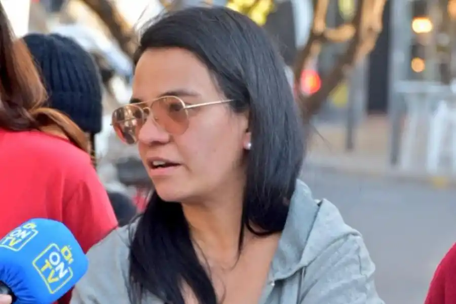 ALEJANDRA ARREGUEZ. La dirigente lidera la propuesta del FIT-Unidad.