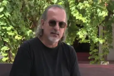 Poesía abierta, rebeldía y libertad: llega a Tucumán un documental que rescata la memoria