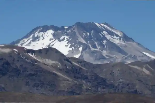 Volcanes de la Cordillera de los Andes se encuentran bajo alerta amarilla por un pico en su actividad