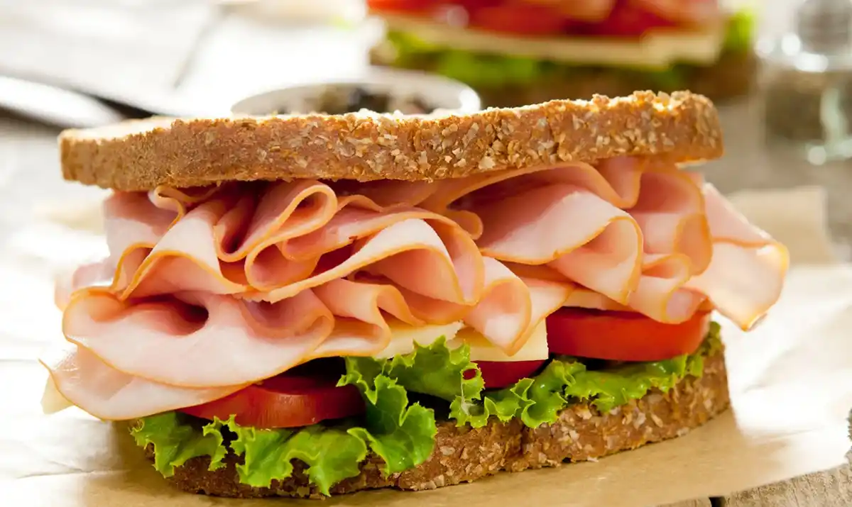 Dos ideas de panes de avena, sin harinas y fáciles de armar, para preparar sanguchitos