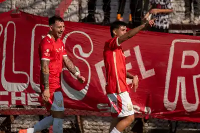 Tucumán Central fue una máquina y goleó 7 a 0 a Villa Mitre