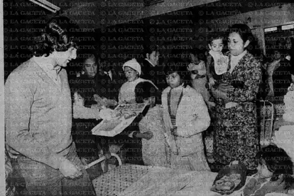 El día que Mario Alberto Kempes visitó el Hospital del Niño Jesús y dejó una postal conmovedora en Tucumán