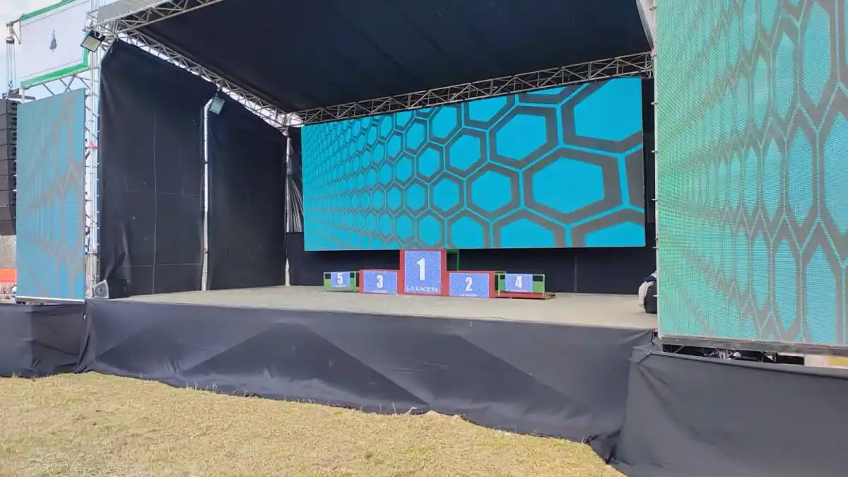 El escenario de la premiación