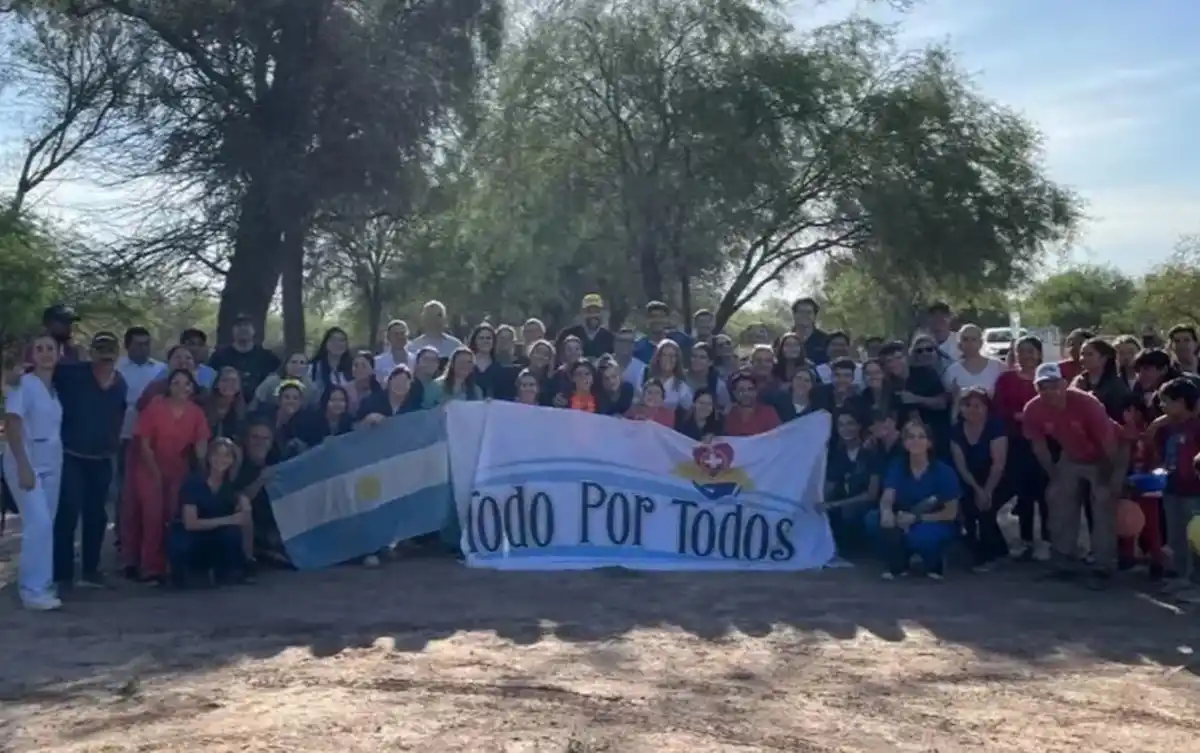 Chaco: un comisario borracho golpeó a médicos voluntarios que atienden a niños en el monte