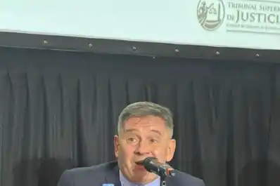 Gerardo Zamora será candidato a senador nacional por el Frente Cívico - Image 1