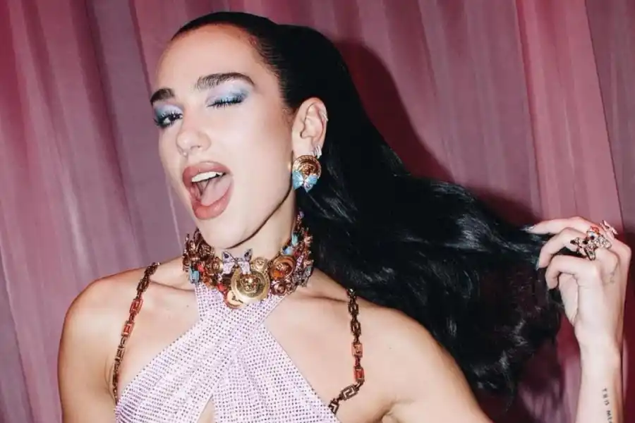 Dua Lipa 