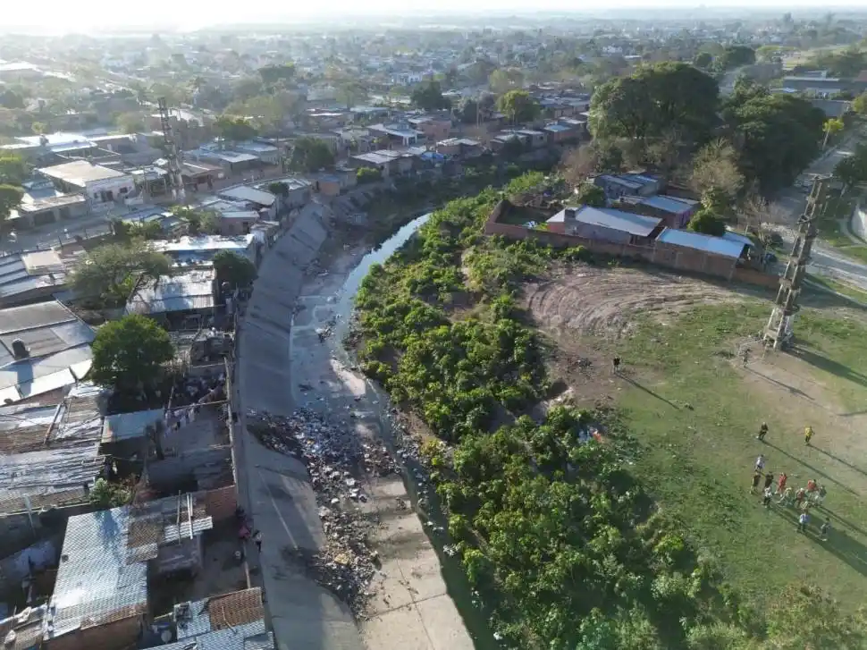 DRENAJE. La vista aérea ayuda a planificar de forma más precisa qué obras agilizarían el desagüe de los canales. la gaceta / fotos de matías vieito
