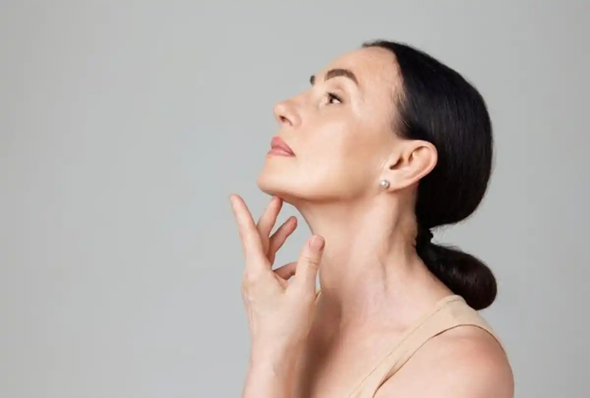 Por qué envejecemos más rápido a los 44 y a los 60 años, según la ciencia