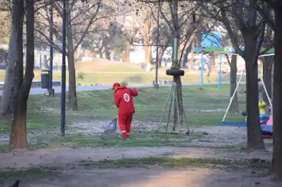 Servicios en San Miguel de Tucumán en el Día del Trabajador: no habrá recolección de residuos y los colectivos circularán desde las 14