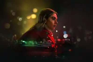 La noche siempre llega es la pelicula más vista en Netflix: ¿de qué se trata?