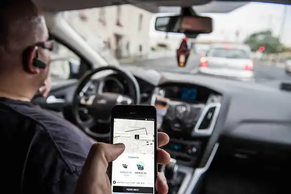 Un reconocido actor se dedicó a ser chófer de Uber por no conseguir trabajo