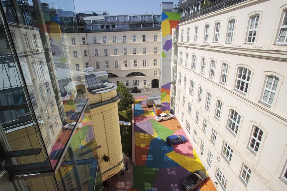 ESTÉTICO. Además de funcional, el contraste colores-edificios luce bien.