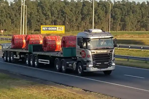 El gobierno de Milei libera la circulación de camiones bitrenes en las rutas nacionales