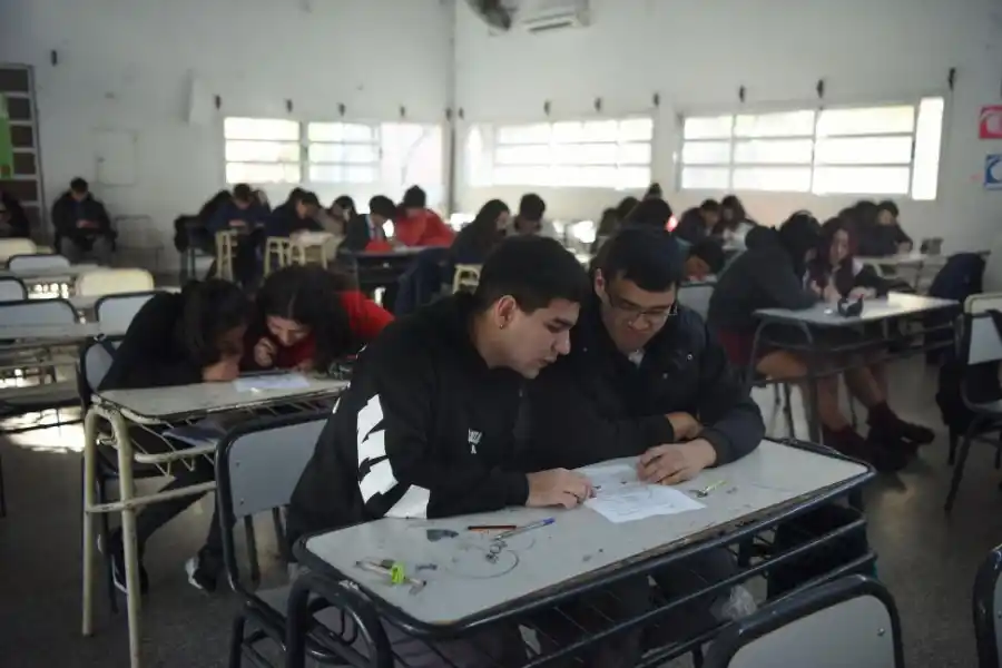 CONCENTRADOS. No hubo tiempo para distracciones en la evaluación.