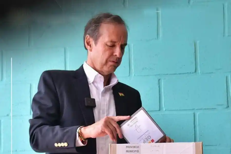 SEGUNDO.  Jorge “Tuto” Quiroga, candidato de la alianza política Libre.