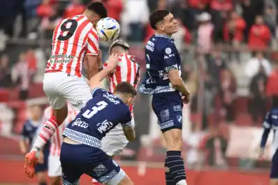 Agenda de TV de hoy: ¿dónde ver en vivo San Martín-Deportivo Maipú e Independiente-U de Chile?