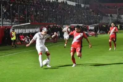 Con un gol de Darío Sand, San Martín le ganó 2-1 a Deportivo Maipú en La Ciudadela