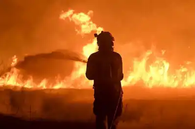 Incendios en Ourense: los vecinos de Cernego y San Vicente lloran la pérdida de sus casas