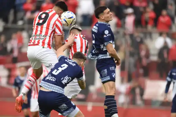 Agenda de TV de hoy: ¿dónde ver en vivo San Martín-Deportivo Maipú e Independiente-U de Chile?