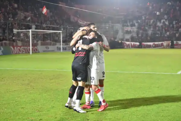 Así fue el gol de Darío Sand que le está dando la victoria a San Martín