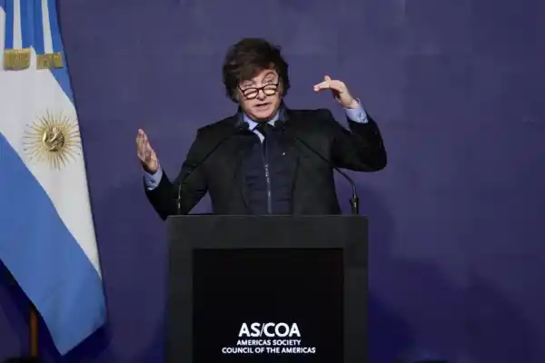 Milei: El kirchnerismo busca destruir el plan económico, generar violencia o intentar matarme