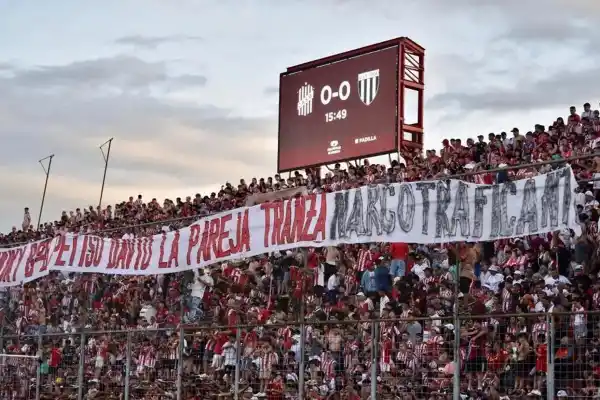 Una disputa de la barra brava de San Martín altera la paz en La Ciudadela