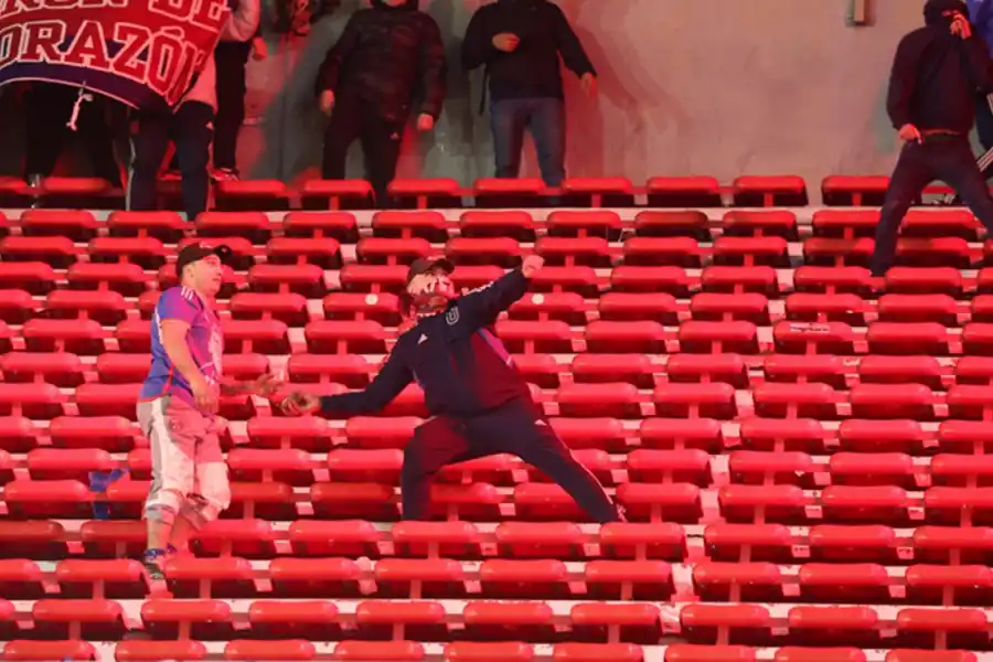 Fotos y videos de los graves incidentes en Independiente vs. U. de Chile por la Sudamericana