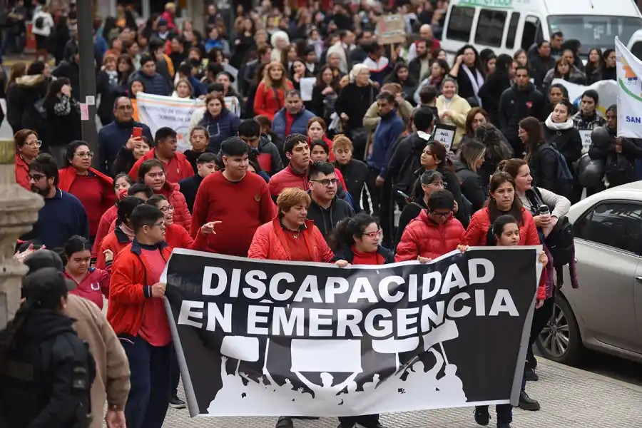 TUCUMÁN: La concentración fue en plaza Independencia ayer al mediodía.