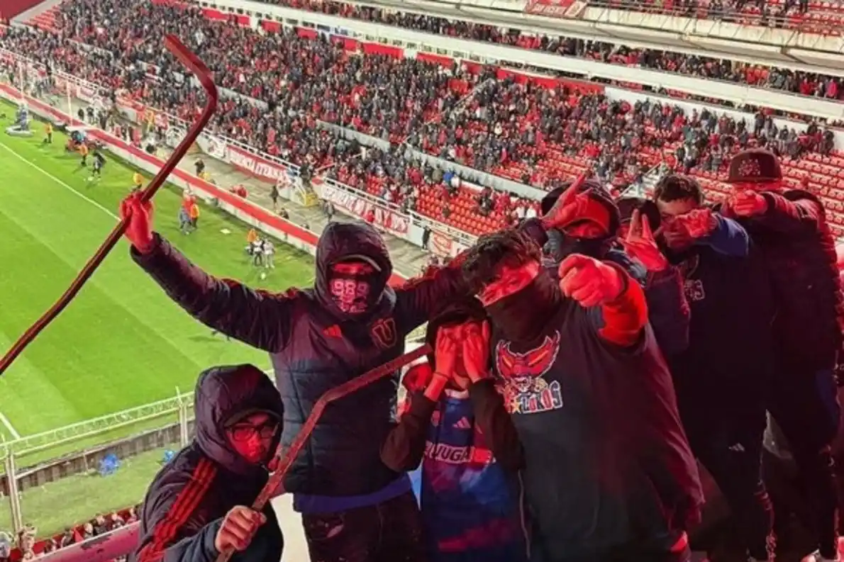 Un salto al vacío que expone la violencia en el fútbol