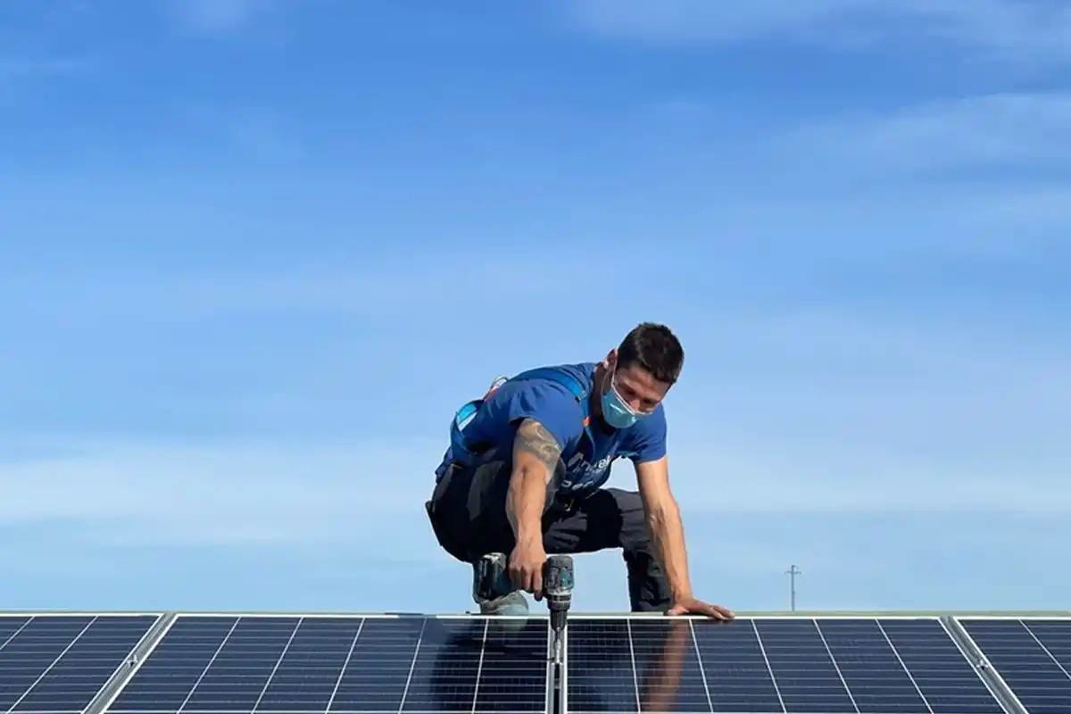 DIPLOMATURAS ONLINE. Las propuestas están dirigidas a estudiantes, profesionales y jóvenes interesados en capacitarse en minería, energía y construcción. / PEXELS