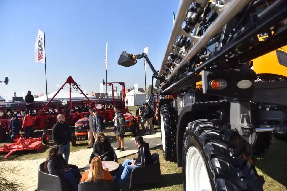 PRODUCCIÓN Y TECNOLOGÍA. Ayer abrió sus puertas Agrosur, la exposición de referencia en el sur tucumano.