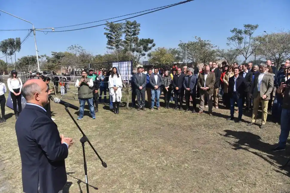 FUNCIONARIO: Discurso de Alejandro Molinuevo en el acto central.