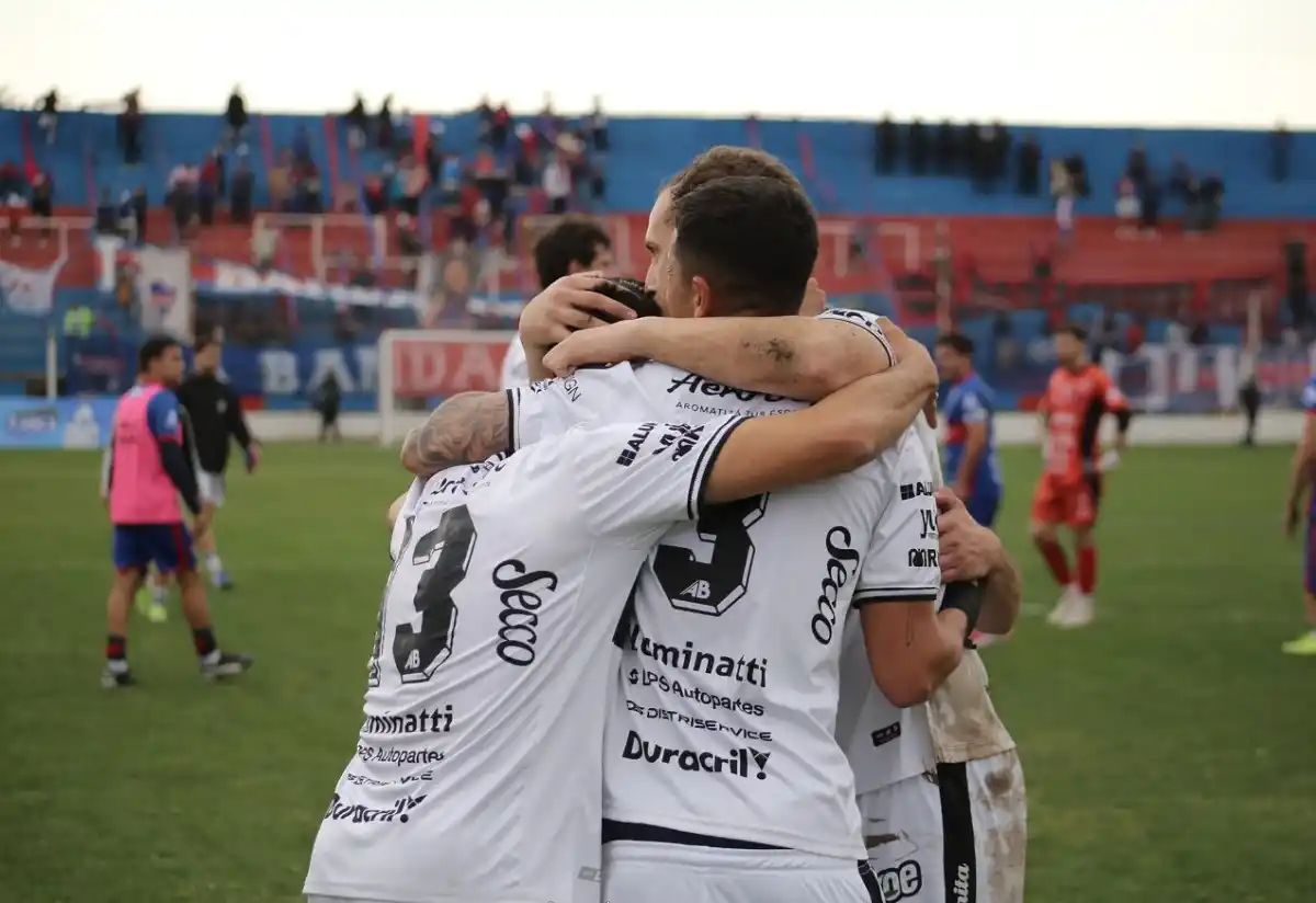 QUIERE REPETIR EN CASA. All Boys llega en alza al partido de mañana, tras el triunfo 2-1 como visitante contra Güemes.
