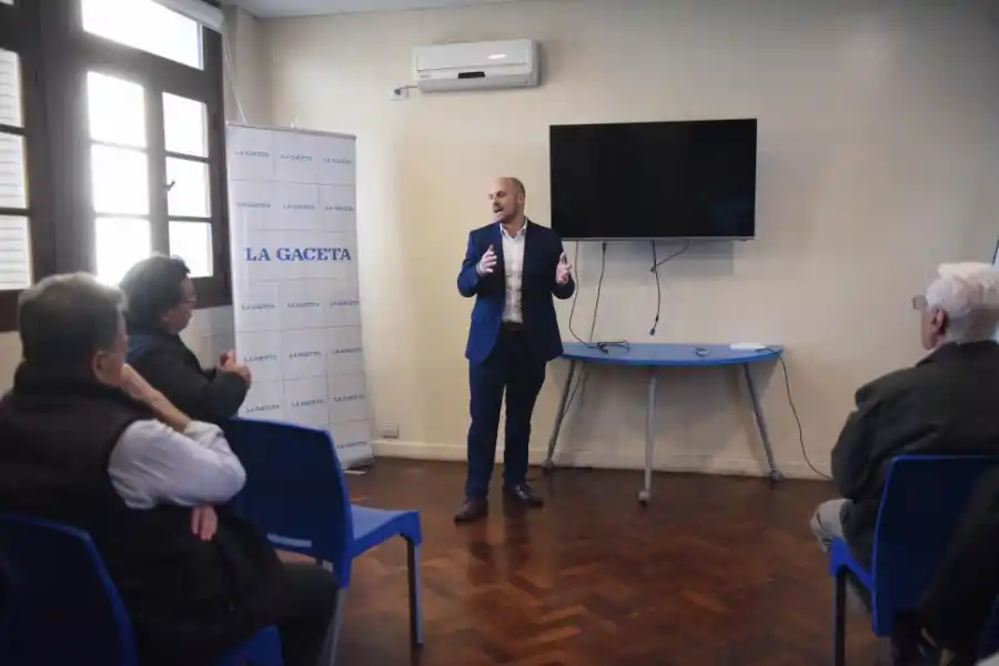 UN POCO DE HISTORIA. José Názaro resume los años de LA GACETA.