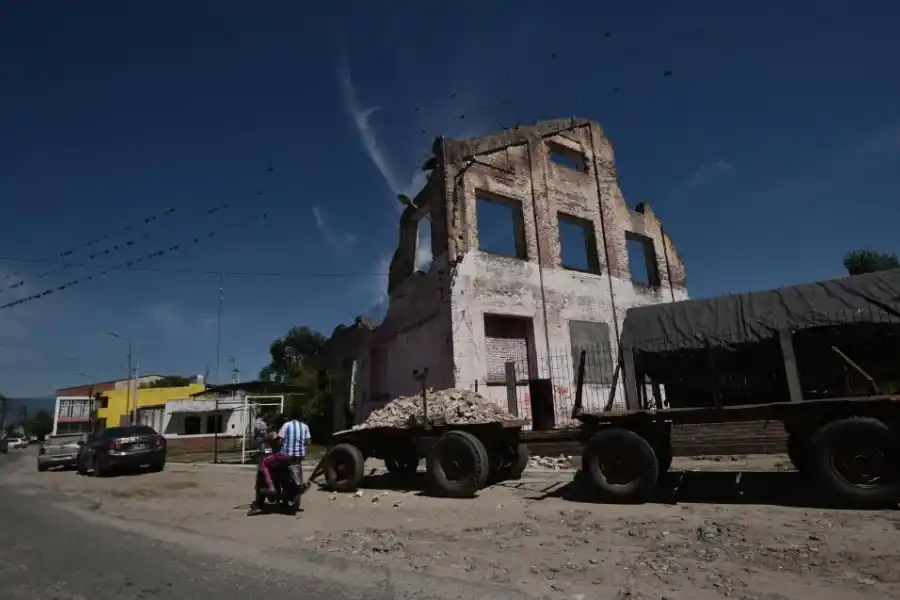 PROTAGONISTA. La huella de los ingenios subsiste, como en Santa Ana.