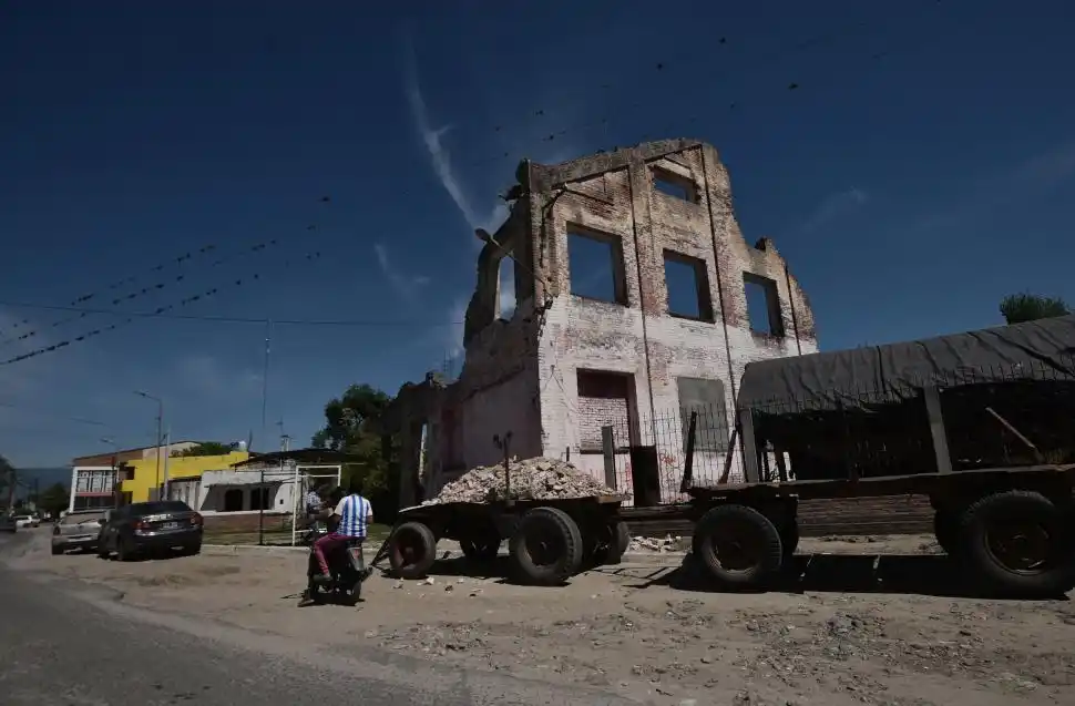 PROTAGONISTA. La huella de los ingenios subsiste, como en Santa Ana.